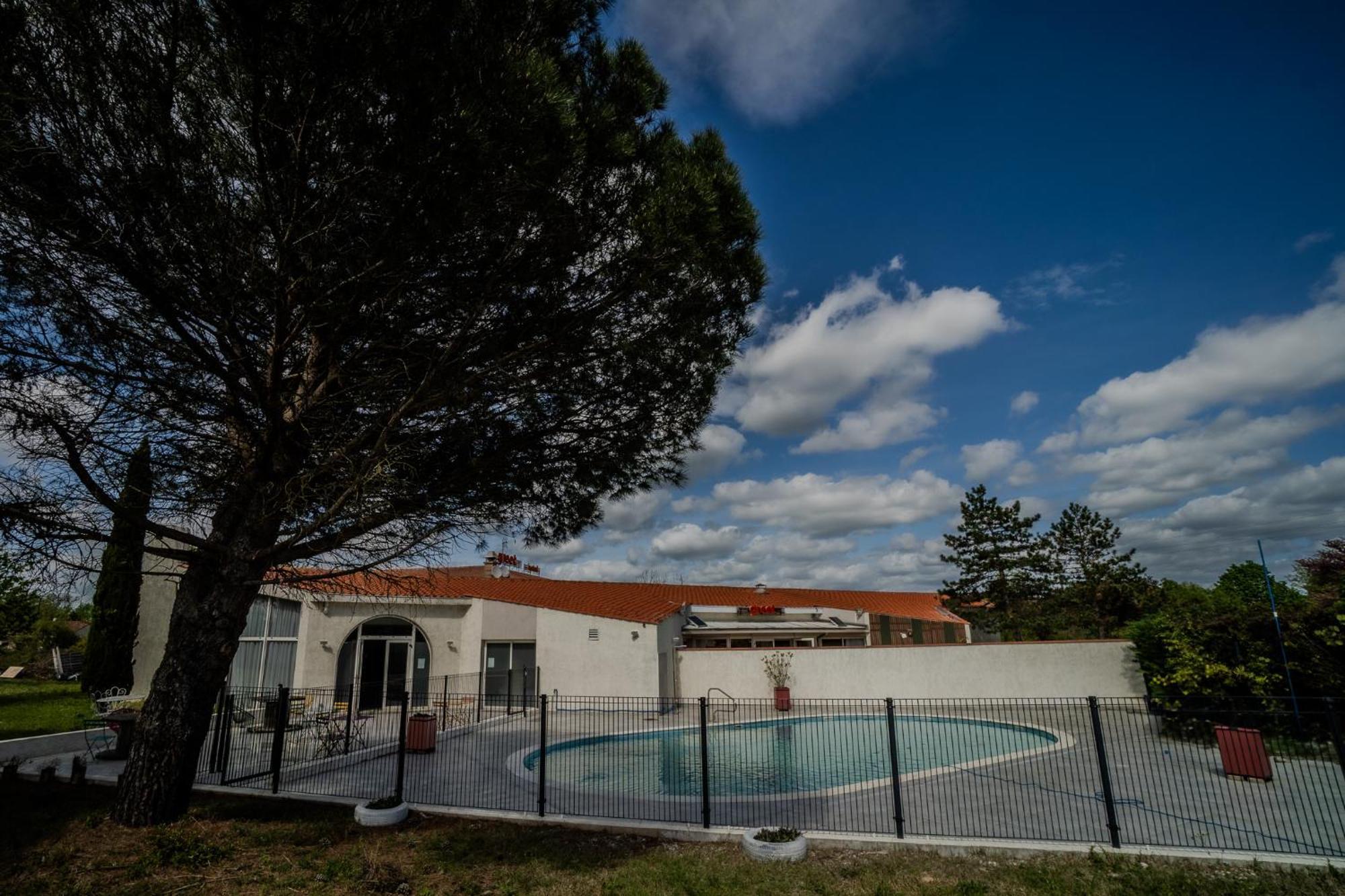 Greet Hotel Castres Saix Saix  Zewnętrze zdjęcie